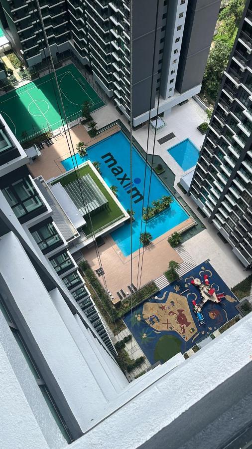 Maxim 2 Bedrooms Mrt Station Cheras Kuala Lumpur Homestay Luaran gambar